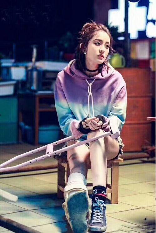 明星网红二手衣服,时尚循环，绿色生活新风尚