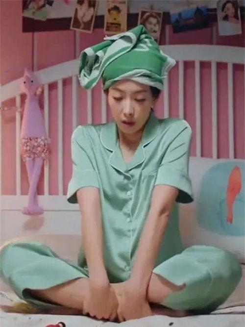 明星网红睡衣推荐女生图片,舒适睡衣穿搭指南