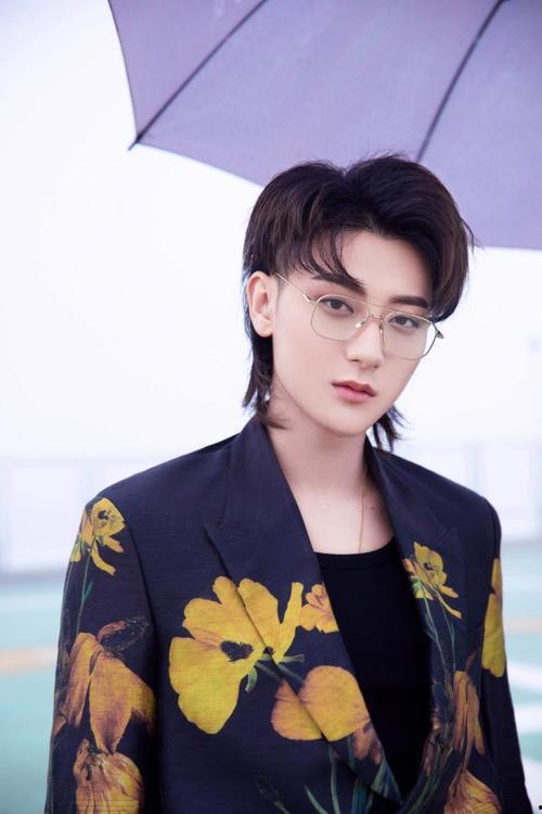 今年哪些明星网红捐款多,慈善先锋榜揭晓”
