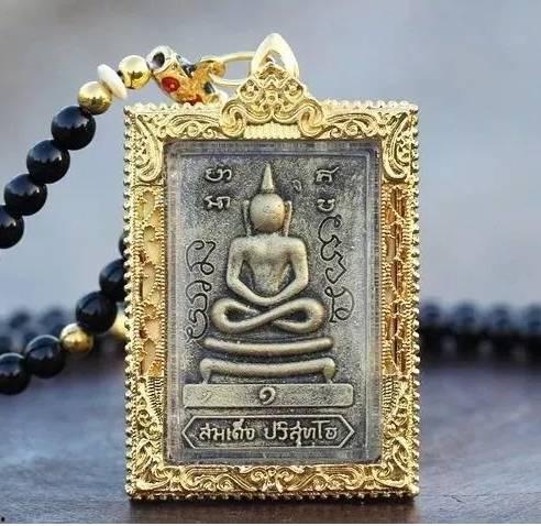 明星网红佛牌是谁,明星网红追捧的神秘佛牌，究竟有何魅力？