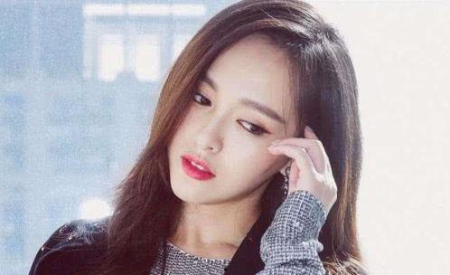 女明星网红沙发是谁,揭秘网红沙发背后的故事